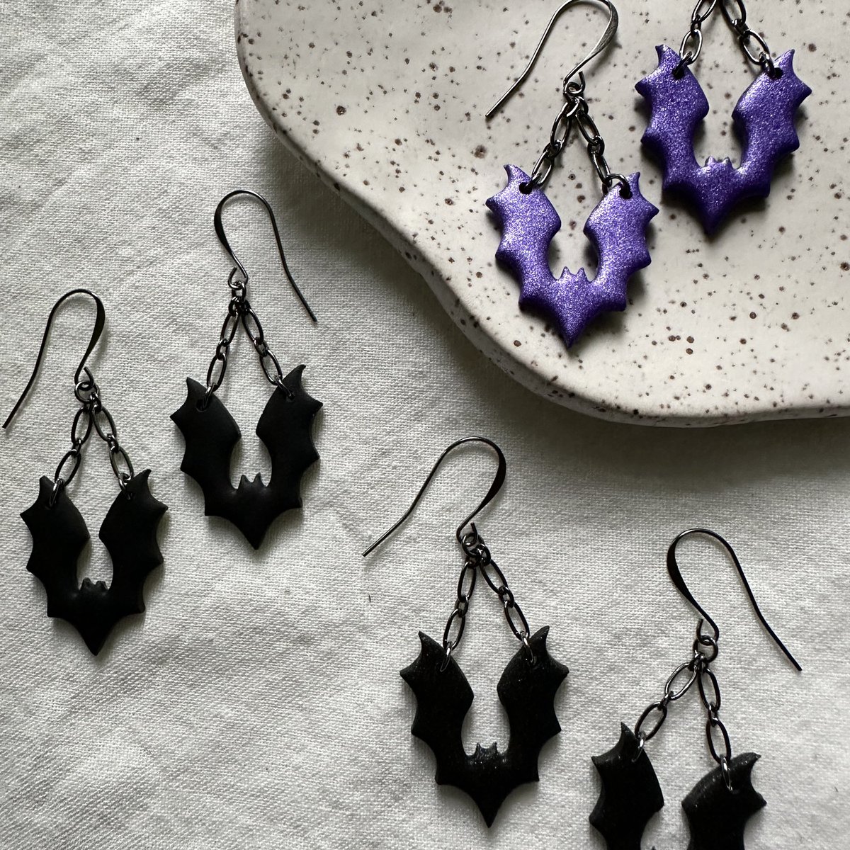 WaterBearClayCo's tweet photo. free shipping for all u.s. orders for the rest of october + a free pair of spooky studs in each order! shop lots of new earrings on https://t.co/ewsrF7I2Gi! 🦇💀🩸 https://t.co/JUJXnKjc2v