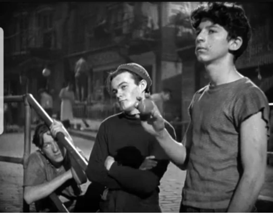VandalDrummond's tweet image. Dead End, 1937 film that is my personal favorite ever. From casting to the set and storyline, this film was ahead of its time, showing the subtle curiosities and harsh clashes between the gentrifying rich, the neglected poor, and the characters caught in between the two classes.