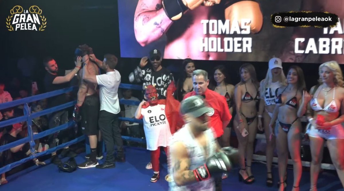 yao cabrera por pelearse con tomas holder con 25 minas entangadas, elo podcast y un enano de fondo (mí sueño más normal)