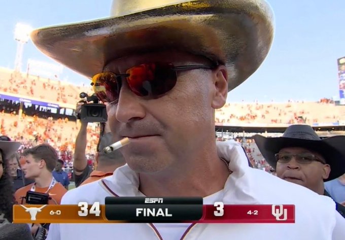 GZ0LZ03X0AEedZR?format=jpg&name=small