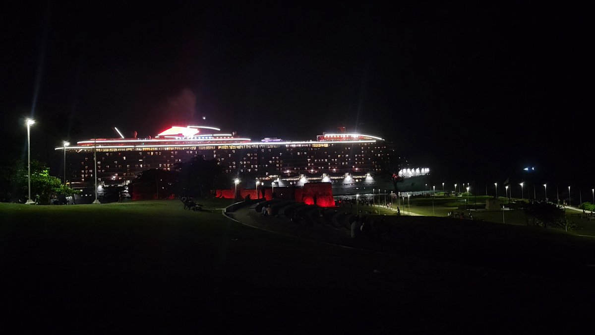 reblitam03's tweet photo. #pop #Cruise https://t.co/sidPBM53iF