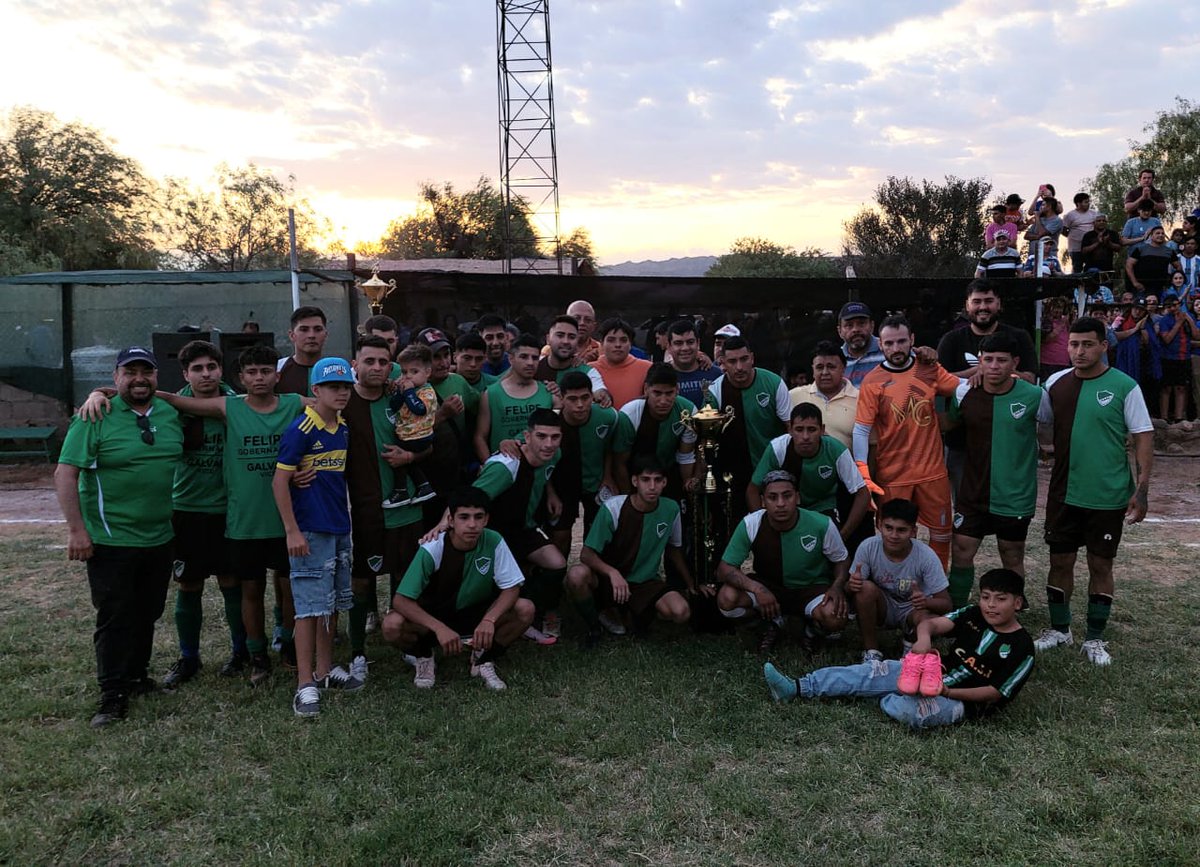Pablo Dario Leo (@papucho_leo) on Twitter photo Hoy participamos en la gran final y entrega de premios de la liga de fútbol del distrito Mazán, donde humildemente aportamos una ayuda económica y botiquines para todos los clubes.
FELICITACIONES AL CAMPEÓN y A TODOS LOS EQUIPOS PARTICIPANTES! 👏🏼
Gracias <a href="/QuintelaRicardo/">Ricardo Quintela</a> 🫂 Hoy participamos en la gran final y entrega de premios de la liga de fútbol del distrito Mazán, donde humildemente aportamos una ayuda económica y botiquines para todos los clubes.
FELICITACIONES AL CAMPEÓN y A TODOS LOS EQUIPOS PARTICIPANTES! 👏🏼
Gracias <a href="/QuintelaRicardo/">Ricardo Quintela</a> 🫂