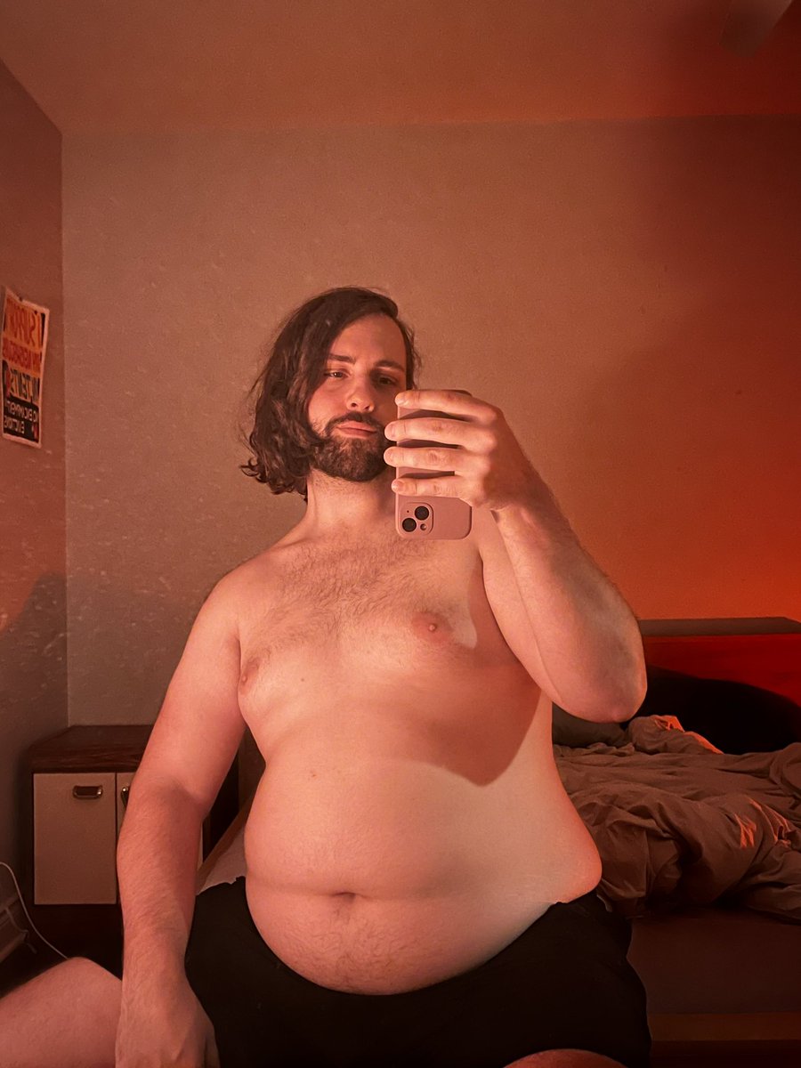 bear minimum tweet media