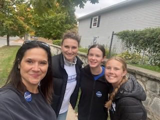 CallieMBarr's tweet photo. Knocking doors - a man explained that efforts to protect women don’t matter because “there will always be violence against women”.  He, unfortunately, isn’t alone in his apathy. Bergman voted against the Violence Against Women Act. This is why #runlikeamother #MI01 https://t.co/FHR2YxBdEo