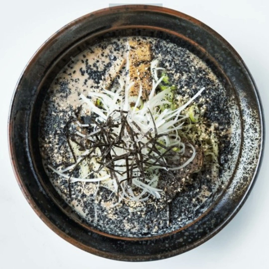 audley_sapporo's tweet photo. 10/14(月) SNS限定

🍜鶏どろ
赤シビカラ麺
ホルニラマーラー麺(数量限定)
各限定A 950円

スタ満ニンニク麺
特製黄どろ麺
各限定B 1100円

🍜鶏白湯
ダークマター -漆黒-
スパイス海老カレー
600円

🍜鶏どろつけそば  
濃厚煮干つけそば
濃厚塩つけそば

麺量200gか300g選べます
限定B 1100円 https://t.co/5pkwl0YG5r