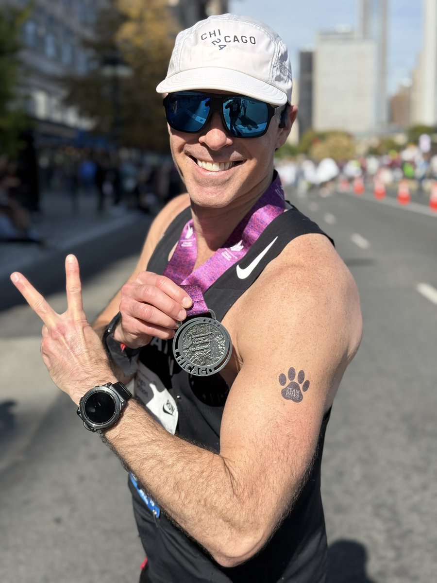 Jonathan Blum (@jonathanblum) on Twitter photo Hoy me uní a casi 50,000 personas para correr el <a href="/ChiMarathon/">Chicago Marathon</a> 2024.
.
Tuve el privilegio de participar gracias a <a href="/TeamPAWSChicago/">Team PAWS Chicago</a>, creado para apoyar su misión de salvar mascotas sin hogar y promover una comunidad “No Kill”. Hoy me uní a casi 50,000 personas para correr el <a href="/ChiMarathon/">Chicago Marathon</a> 2024.
.
Tuve el privilegio de participar gracias a <a href="/TeamPAWSChicago/">Team PAWS Chicago</a>, creado para apoyar su misión de salvar mascotas sin hogar y promover una comunidad “No Kill”.