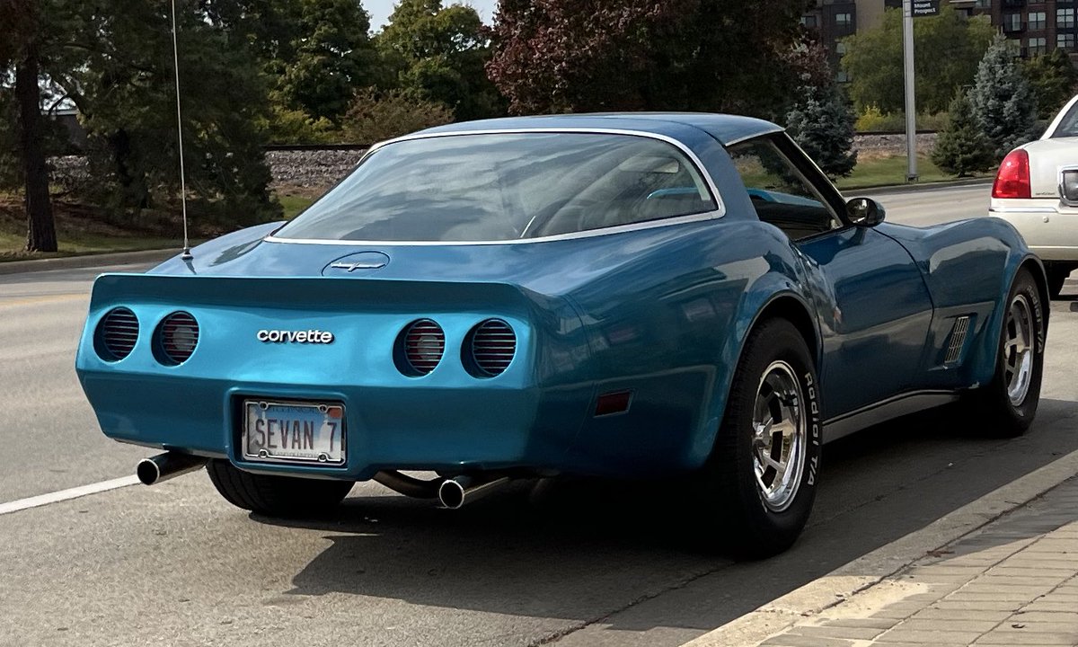 2 vehicles unexpectedly with antique plates I saw this weekend and one I would have expected but had regular plates.  Go figure.  

#carspotter