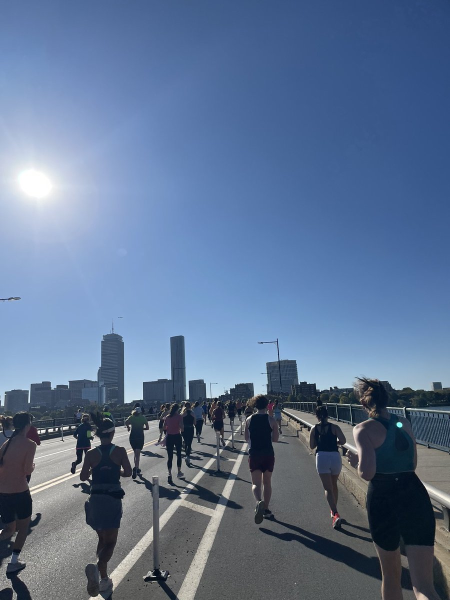 alphaprep's tweet image. I take my race photo opportunities very seriously. #running #jumpforjoy