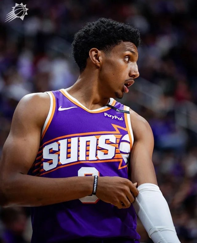 TheHoopCentral's tweet photo. Ryan Dunn tonight:

20 Points
4 Rebounds
4 Assists
3 Blocks
2 Steals
6/11 3PM

🔥 https://t.co/VWakKNVgvr