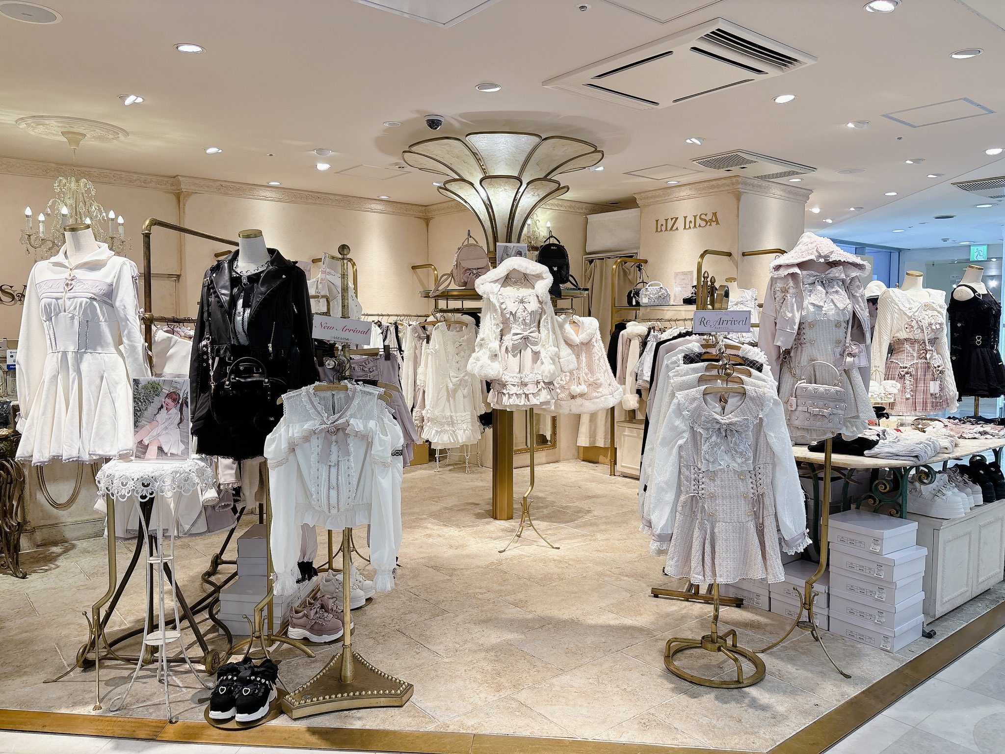 LIZLISA 花柄ポンチョコート LIZ LISA - LIZ LISA 花柄ポンチョ