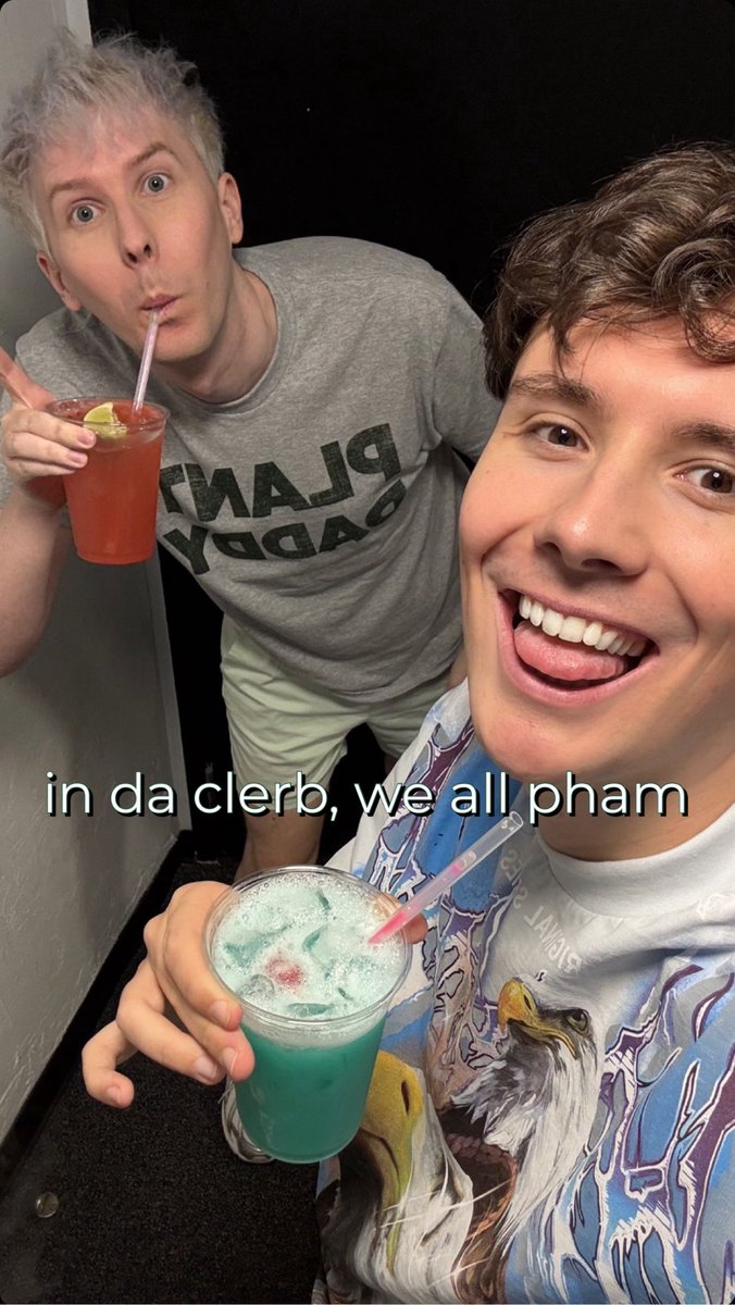 lyssy 💙🍉 (@ttfn_dnp) on Twitter photo 