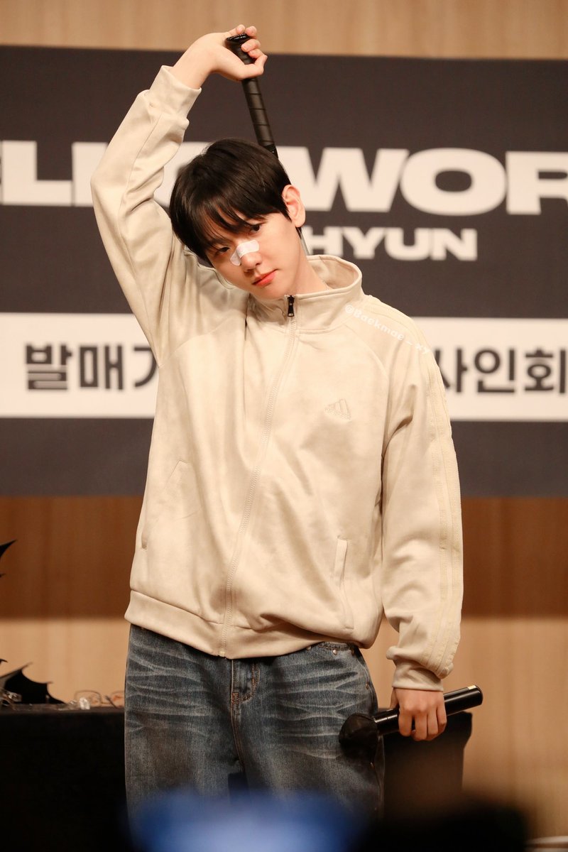 20241012 MUSICART 
🐶⚾️
#BAEKHYUN 
#백현