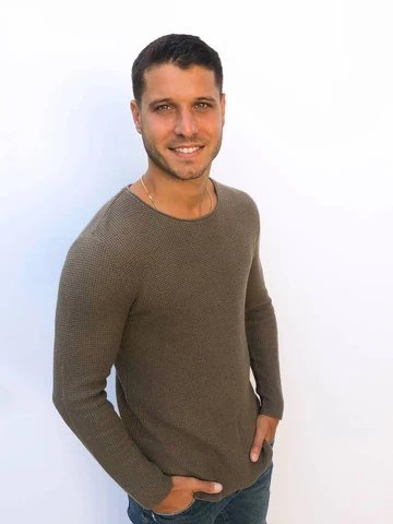 PHANT0MTHIEVE's tweet image. Chelsie joins Dan Gheesling (BB10) and Cody Calafiore (BB22) as the only Big Brother US houseguests to play a “perfect game”; which entails receiving no eviction votes and winning by a unanimous jury vote. #bb26