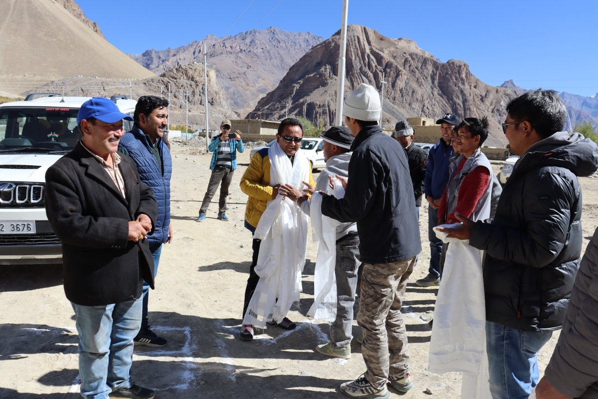 Jdirectorsh's tweet photo. A three Days Tour to Zanskar Sub Division of Kargil District started from today 13th Oct 24 onwards to Meet with local farmers and herders to understand their challenges and concerns.
To Explore opportunities for introducing new technologies and to focus on revival of Livestock.. https://t.co/zeEHDNUCnu