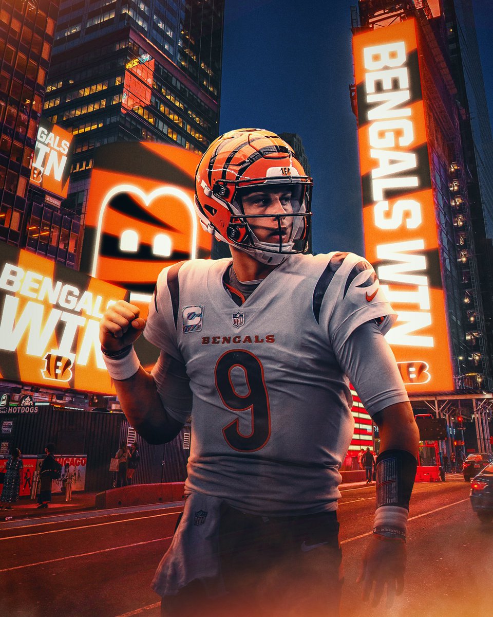 SNFonNBC's tweet photo. A Times Square takeover. 🐅 https://t.co/MN0kti0tLs