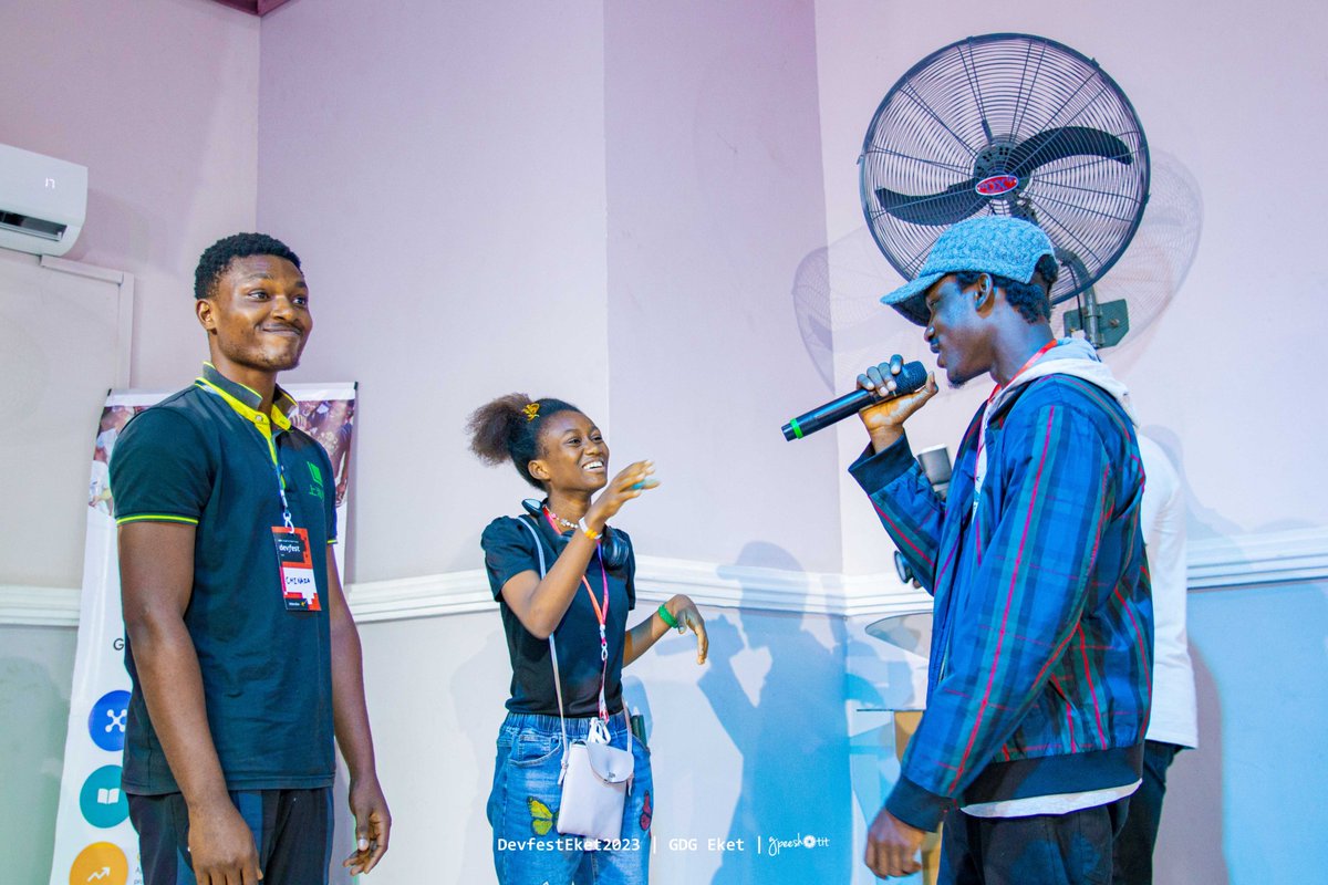 gdg_eket1's tweet photo. 4 Days To Go!

🎉🎉 Throwback to #DevFestEket23

Moment: #Fun

Can you really afford to miss this year’s edition? #DevFestEket2024🤔

That's a big NO! 😀

Get your tickets NOW  at https://t.co/ysQuje9rkJ https://t.co/O6P2VLBq1w