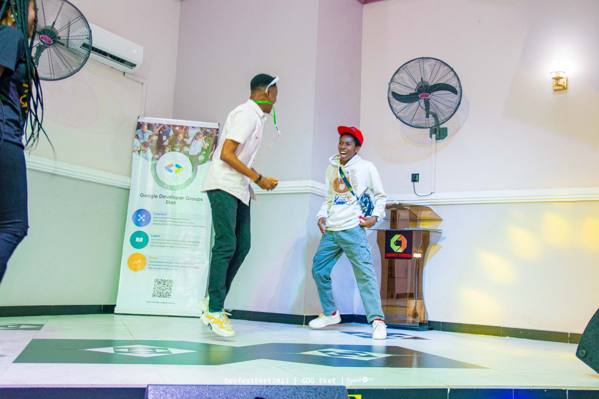gdg_eket1's tweet photo. 4 Days To Go!

🎉🎉 Throwback to #DevFestEket23

Moment: #Fun

Can you really afford to miss this year’s edition? #DevFestEket2024🤔

That's a big NO! 😀

Get your tickets NOW  at https://t.co/ysQuje9rkJ https://t.co/O6P2VLBq1w