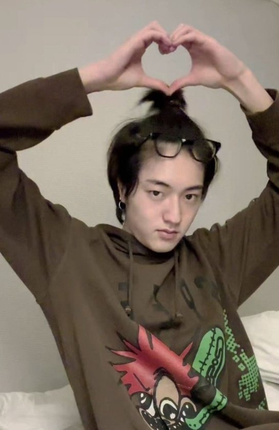 -KOMPOR VS KOMPOR-

Haruto few tweets au