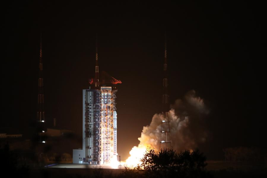 ChinaScience's tweet photo. #OnThisDay: China successfully launched its first #SolarExploration satellite, Xihe, on October 14, 2021. The satellite has collected over 500 TB of data, observed nearly 100 solar eruptions and created the world's first 3D image of the solar atmosphere's rotation. #SpaceChina https://t.co/l19WCM9gUi