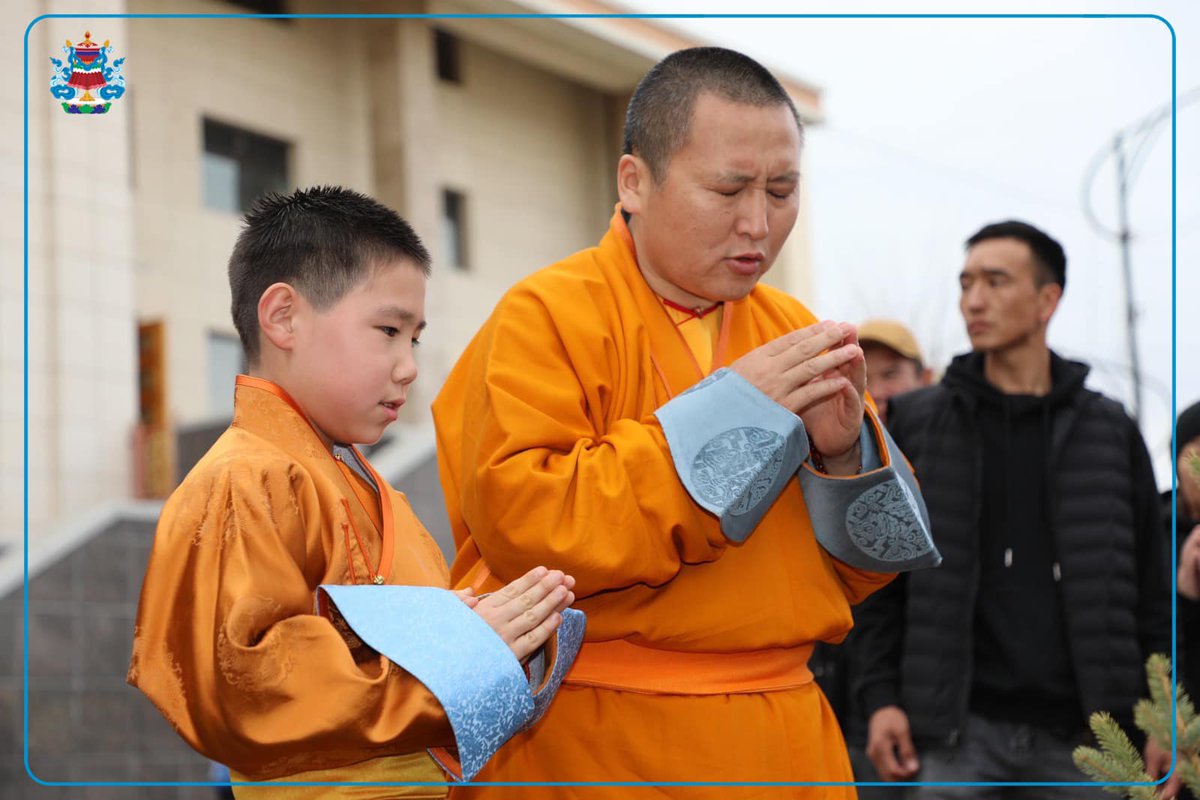 Монголын Бурханы Шашны Тэргүүн Оройн дээд Очирдара X Богд Жэвзүндамба хутагт, Тэргүүн Их Хамба лам, Хамба Номун Хан, гэвш лхаарамба Д.Жавзандорж болон лам хувраг сүсэгтэн олны зүгээс бүх нийтээр мод тарих үндэсний өдрийг тохиолдуулан Төв Гандантэгчэнлин хийдэд мод тарилаа.