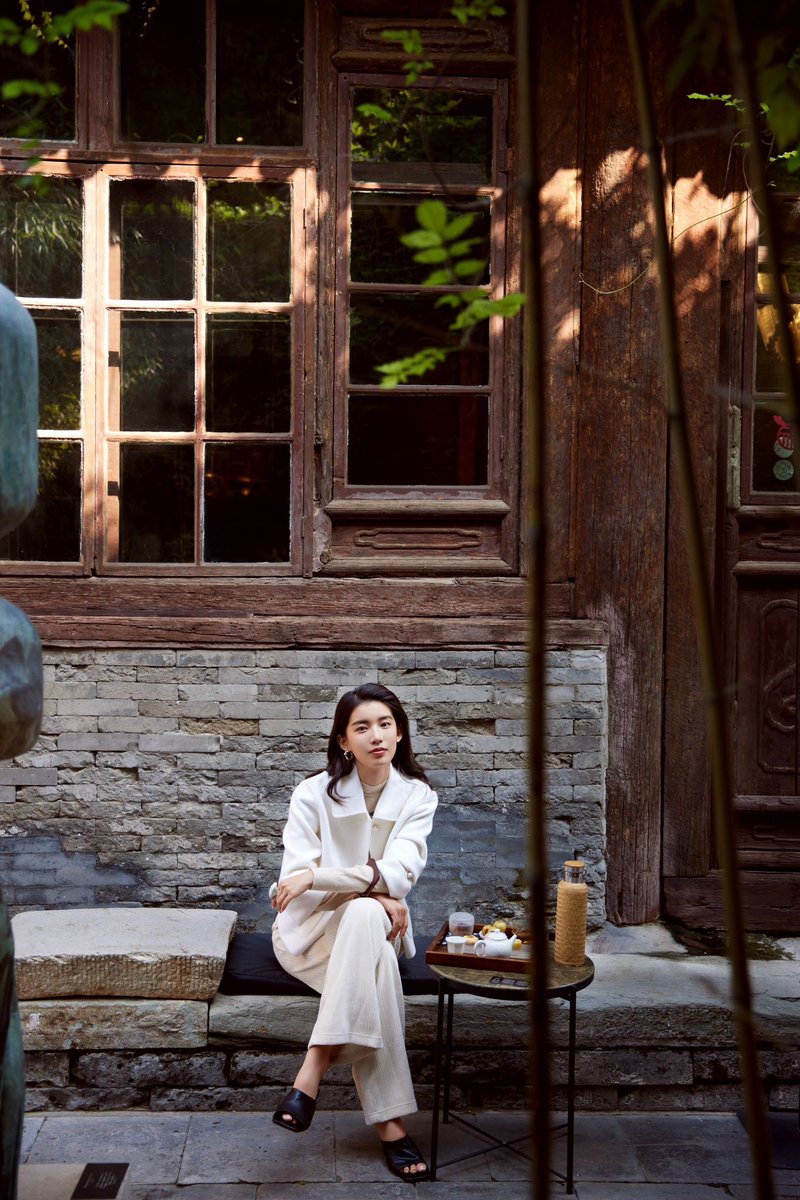 juzui_official's tweet photo. 𝐉𝐔𝐙𝐔𝐈 Autumn collection 2024
A leisurely afternoon,
With soft cashmere material, elegant interpretation~
In the quiet lane, feel the thick autumn.
#JUZUI #fashion #fashioncollection #fall #2024fall https://t.co/tnDpbFSfhL