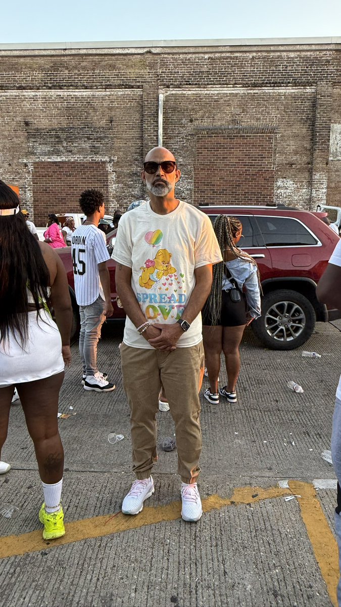 Spread Love 🩷❤️🧡💛💚💙