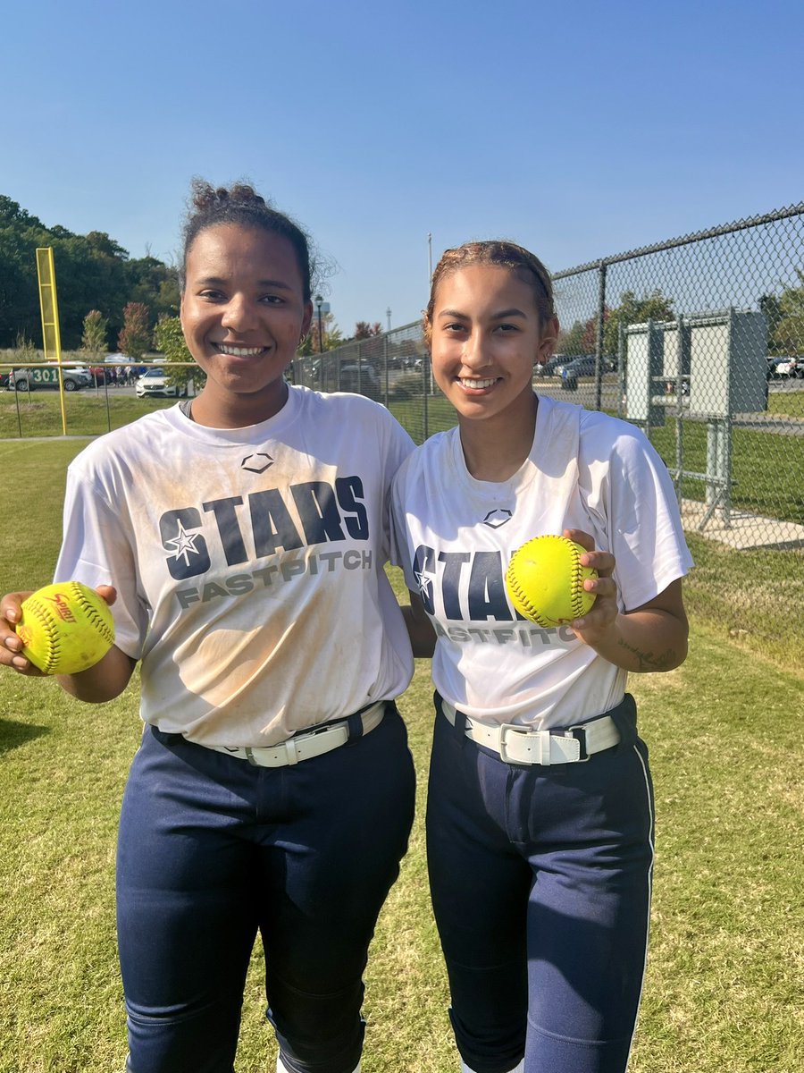 StarsParson's tweet photo. A little yard work for @AshThomas2026 and @Dani_Green2026 this weekend! https://t.co/z6IQM1Sa14