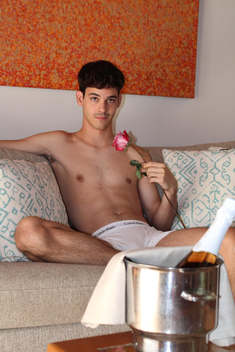 itsalessioboy's tweet photo. Daddy, do you want to play with me? I’m waiting for you 😋

Full video on onlyfans
https://t.co/P1NnTqSUQu https://t.co/bW8JFNAIz7