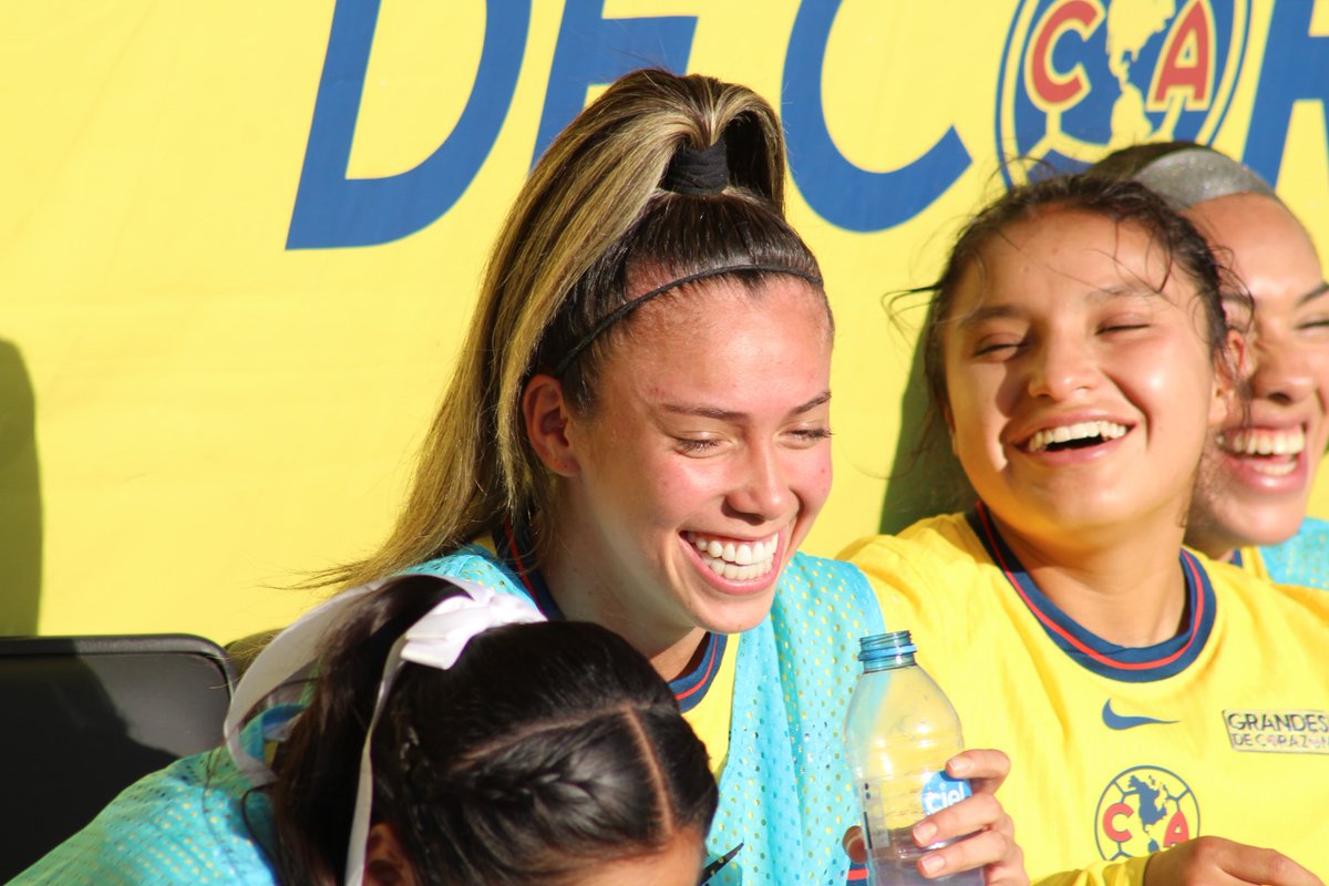 espartanasmx's tweet photo. 🦅🫂 El América Femenil @AmericaFemenil luce como una gran familia dentro y fuera de la cancha en este Apertura 2024 de la Liga MX Femenil 💛💙

📸 Fotos: @espartanasmx https://t.co/emOYCpsnYs