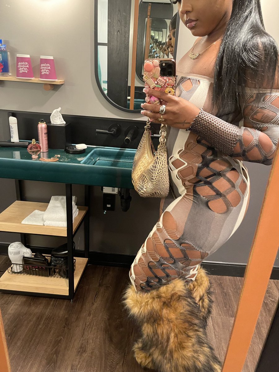 🤬 (@_essence00) on Twitter photo 