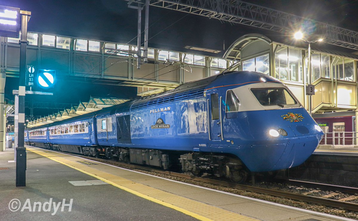 holtona72's tweet photo. #MondayMorningBlues A late evening visitor to The Shire last night. 1Z46 09.05 Fort William to St Albans City 'The West Highland Pullman' with @LocoServicesGrp #BluePullman #HST headed by 43050 'Loch Morar' calls at Kettering to drop passengers off from a 3day tour. #MML 13/10/24 https://t.co/caQMjHsKWf