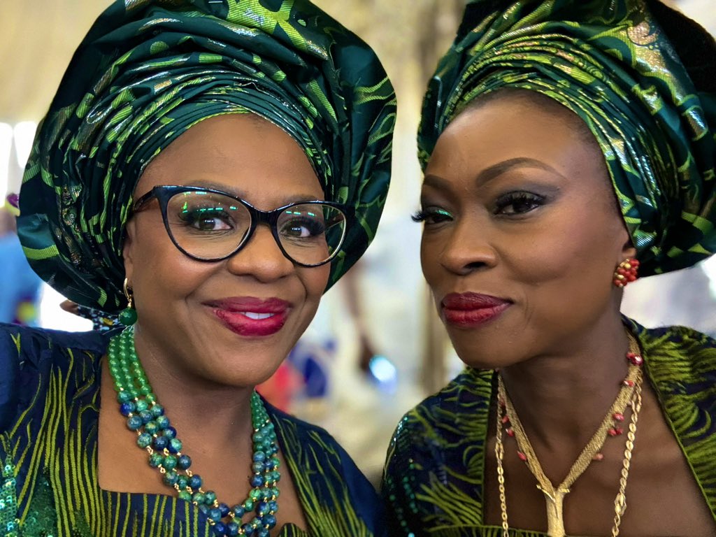 lolashoneyin's tweet image. Ọmọoba Yorùbá ni wá o. 🎶
#Iperu
#Owu-Ikija