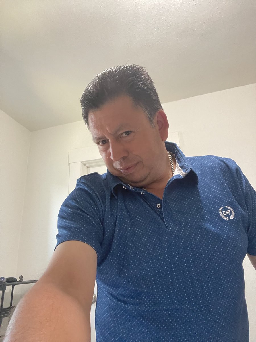 Sebasti48171374's tweet photo. qué está pasando que no miró tu mensaje te estoy observando https://t.co/bO001cIN2Q