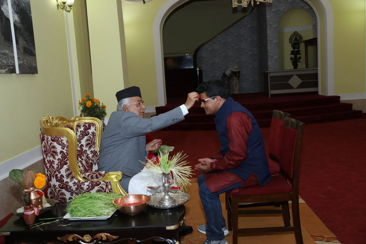 rotkesbis's tweet photo. २०८१को विजयादशमी! https://t.co/Ctwn5tP7Pr