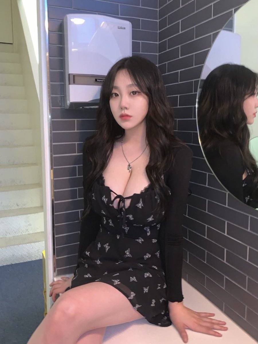 _seejinming's tweet photo. 팔로우+맘 = 디엠으루 ㅂㅈ영상 보내줌

#섹트 #암캐 #암퇘지 #변녀 #박제 https://t.co/KDa12Zrlqa