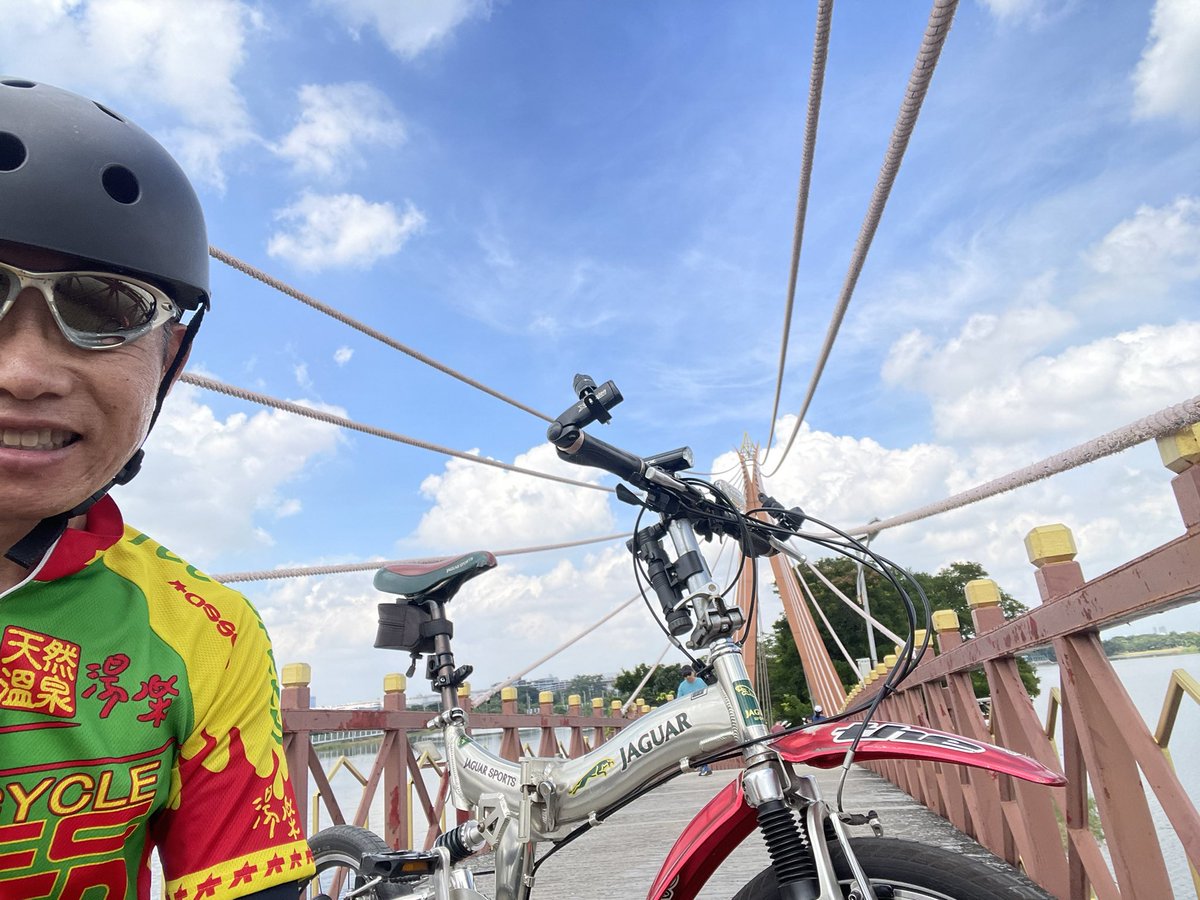 skytrain9's tweet image. Morning ride at Nong Bon lake park #jaguarsports