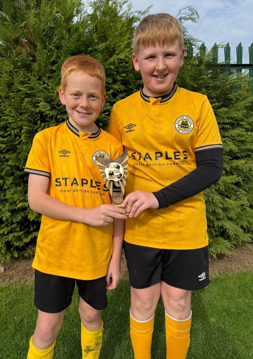 BUCFC's tweet image. Albie scored a long range goal to get the equaliser followed by Spencer to make it 2-1 at HT. The team continued their fluid football, earning a penalty for Theo to slot home and Tyler’s perfect cross for Jake to finish the game 4-1.

🏆 Parents POTM Albie, Coaches POTM Jake

2/2