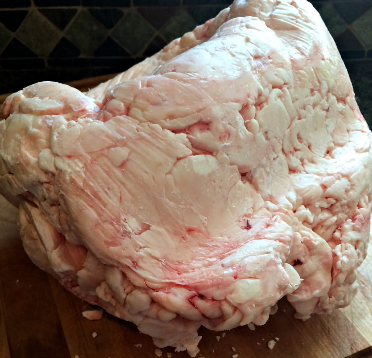 D_chefcurry's tweet photo. Did you know that beef tallow is one of the safest fat for cooking and you can make it by yourself at home?

But wait, what is beef tallow?

Simply put, beef tallow is a type of cooking fat that comes from melted fat of cows. It's similar to butter or https://t.co/n6xDWNJRCz