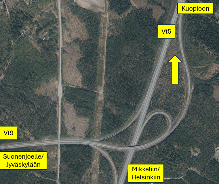 HublinPatrick's tweet photo. #kuopio #vehmasmäki #vt5 #viitostie. Viitostien ja Ysitien #vt9 #ysitie liittymässä nuolen kärjen kohdalla. https://t.co/BptBXytQcV