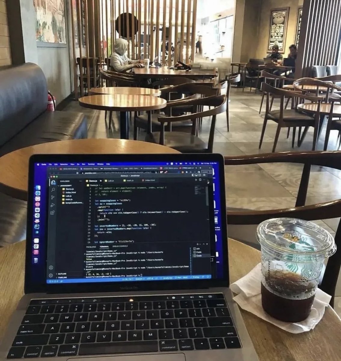 gozkybrain4u's tweet image. AI will not take Developers Job, Developers that use AI will take the Jobs.