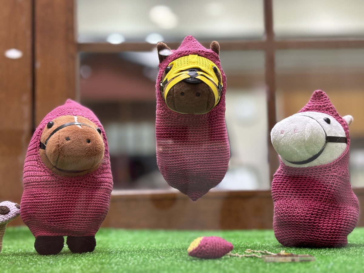 かなり前の競馬の景品の置物です。多分。 かなり前の競馬の景品の置物です。多分。 かなり前の競馬の景品