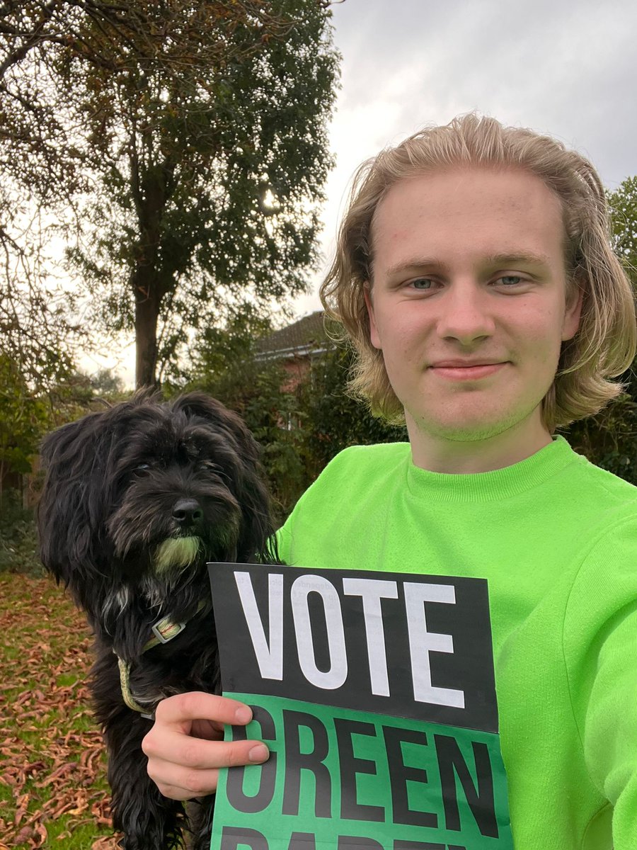 Your Green Party candidate for Bishops Waltham division, Alex Ellis, out in Colden Common at the weekend delivering leaflets and meeting voters.

#VoteAlex on 31 Oct #VoteGreen
#DogsForDemocracy