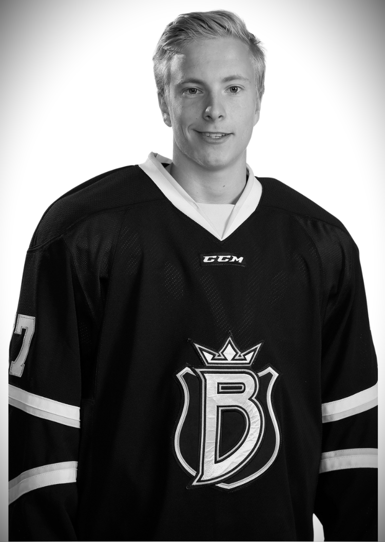 Janne Puhakka 1995-2024 🕊️

Kiekkoyhteisöämme kohtasi tänä aamuna suuri suru, kun uutiset Janne Puhakan poismenosta levisivät.

Lepää rauhassa, Janne. 💔

#SJRY #Liiga #Mestis