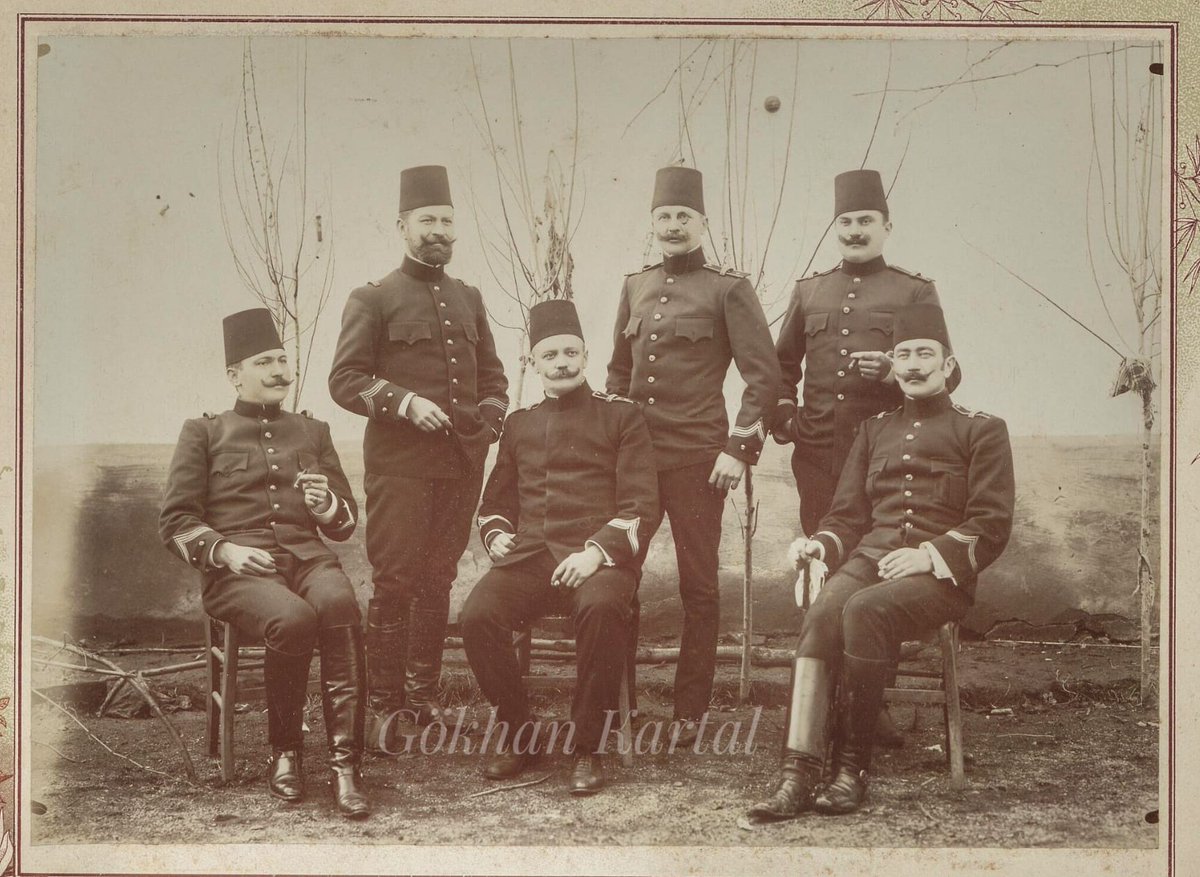 Türk jandarması kurulduğu tarih olan 1839 yılından günümüze dek birçok değişim yaşadı. Bu değişimlerde şüphesiz yabancı tensik subaylarının önemli rolleri bulunmaktaydı. 
Tensik: Düzen verme, düzenleme.

Osmanlı Jandarması İçin Görevlendirilen Ecnebi Tensik Subayları (1904)