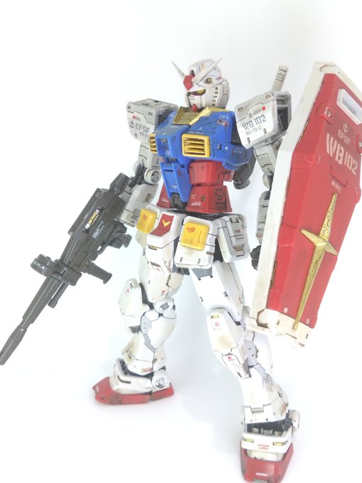 RGガンダムver.2できた!
背面まで情報量たっぷりで良き 