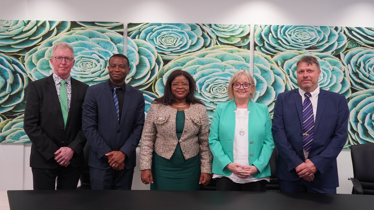 area52lab tweet media