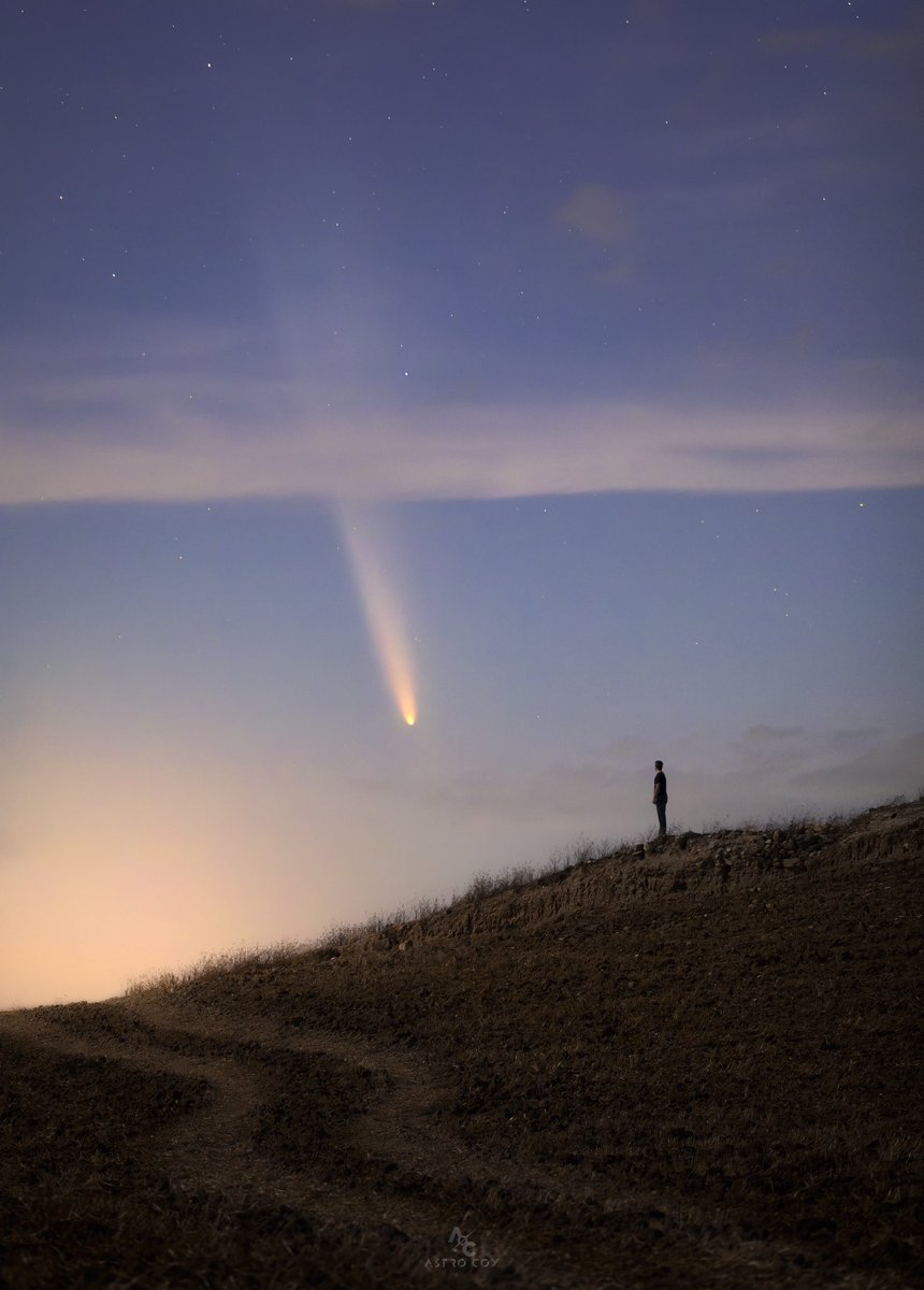 El #cometa del siglo está de vuelta😍
Foto hecha ayer desde El Coronil, #Sevilla .
Una gran sorpresa cuando vi que el cometa era visible a simple vista, es espectacular.
A ver si las nubes nos dejan verlo de nuevo en los próximos días
130mm, 3 segundos, f2.8

<a href="/diariosevilla/">Diario de Sevilla</a>