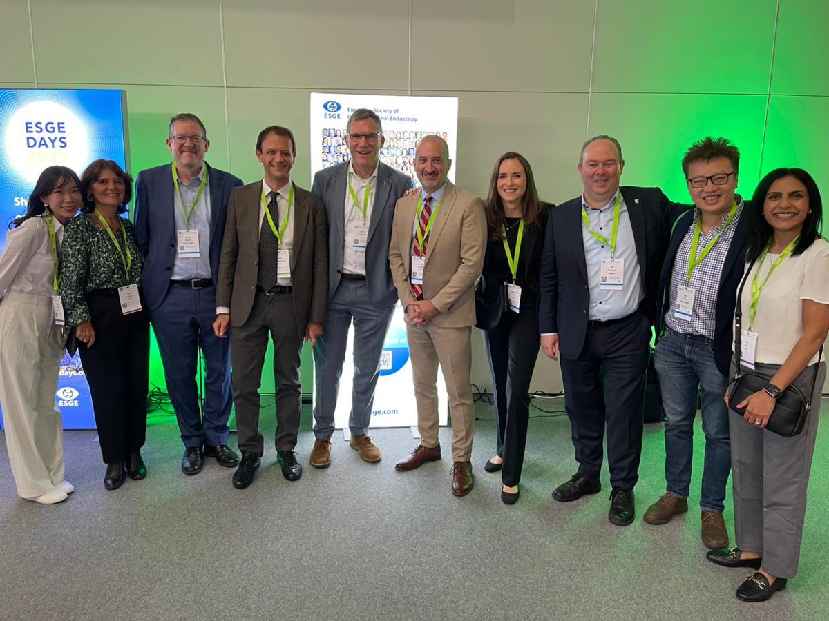 A visit from some of our Governing Board at the ESGE and <a href="/ESGENAnurses/">ESGENA</a> Endoscopy Learning Area...
#ESGEatUEGWeek !