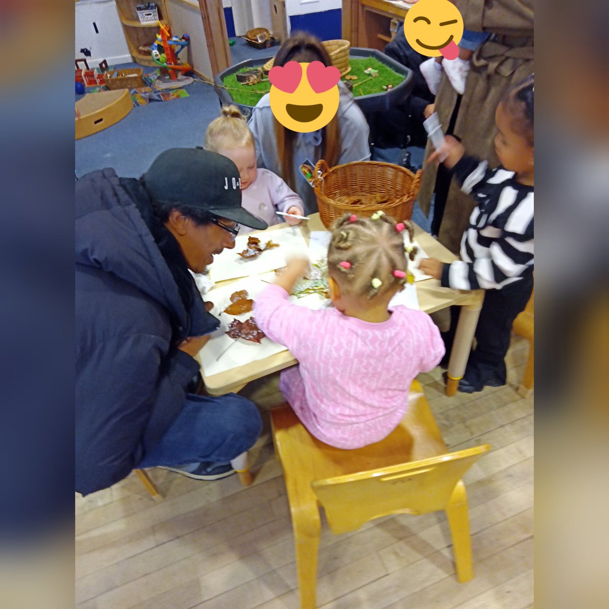 What a beautiful day we had for Blue Room stay and play. All of our children were so happy to have their parents come and join in with our Autumn activities