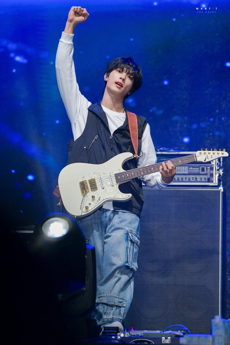 wantit_onewe's tweet photo. 241013 경기인디뮤직페스티벌 #강현 #ONEWE #원위 https://t.co/uuPNubJHLa